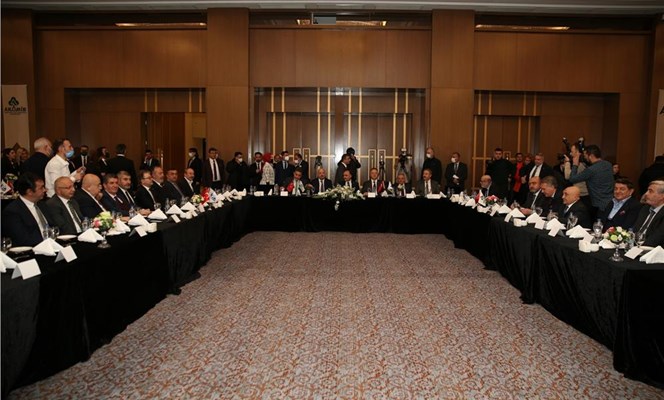 İŞ İNSANLARIMIZ BİZİM YÜZ AKIMIZ