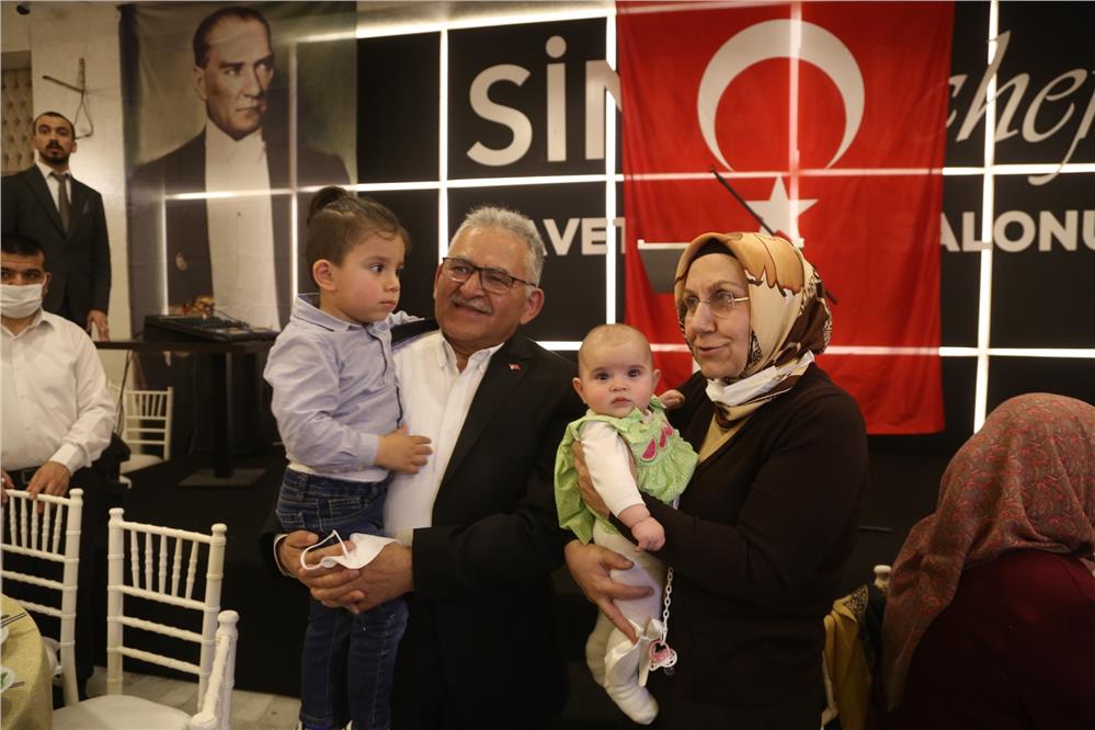 Büyükkılıç iftar programında şehit aileleri, gazi ve yakınlarıyla bir araya geldi.