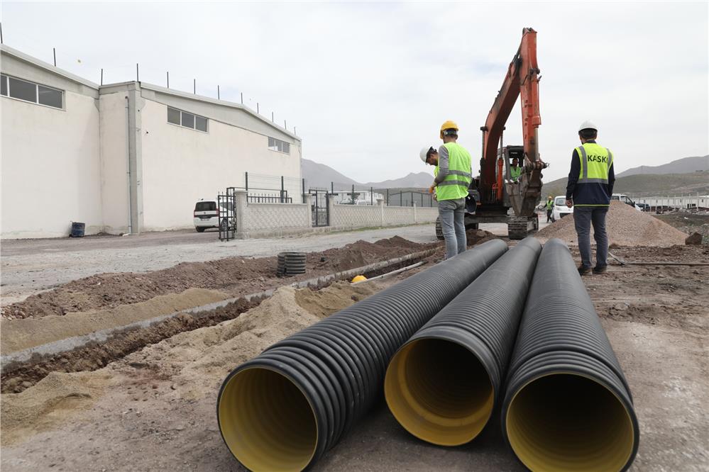 Karpuzsekisi Çalışma Alanında Kanalizasyon Altyapısı Tamamlanıyor