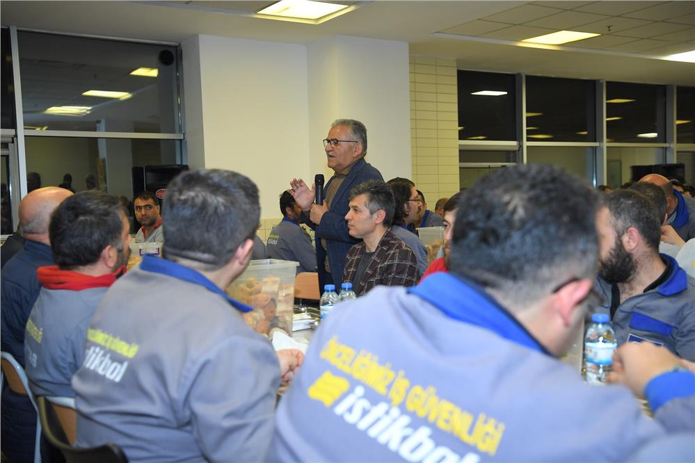 MEMDUH BAŞKAN SAHURU MOBİLYA İŞCİLERİYLE YAPTI