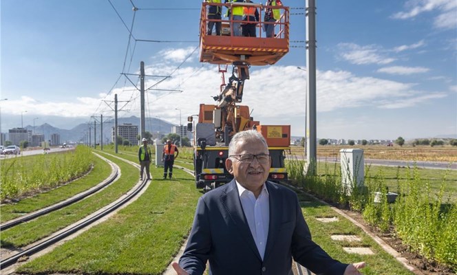 Raylı sistem hattına 120 bin fidan