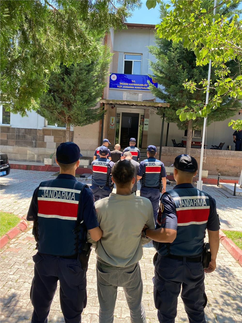 BAĞ EVİ HIRSIZLARI YAKALANDI.